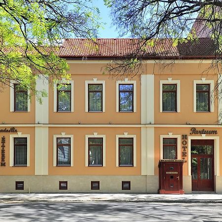 Partium Hotel Szeged Buitenkant foto